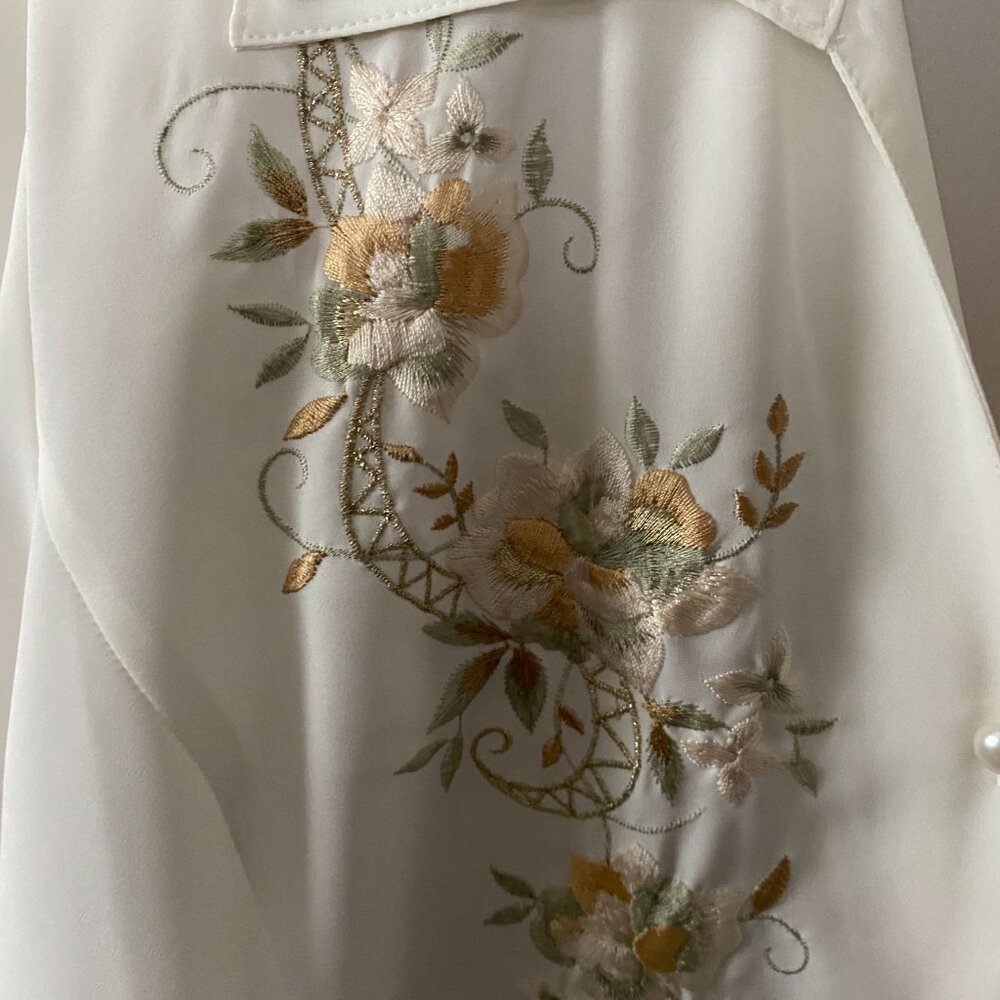 Blouse - Picture 3 of 3